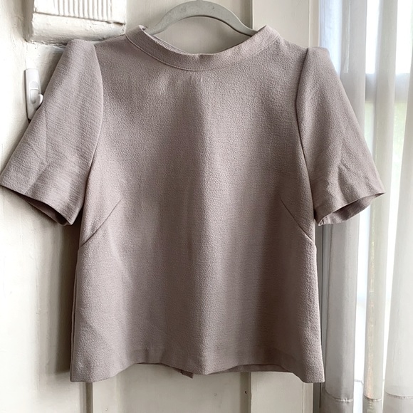 ASTR Capped Short Sleeve Back Button Top Size S - Picture 6 of 13